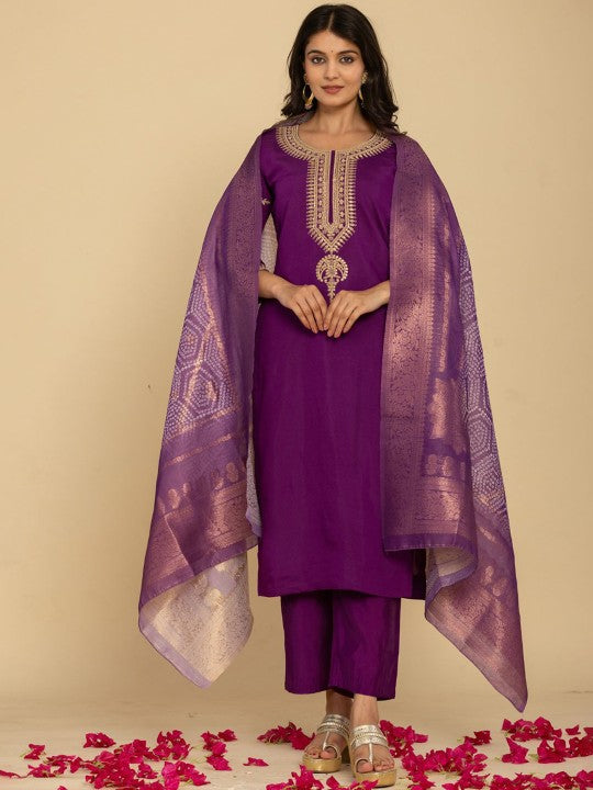 Do Dhaage Ethnic Motifs Embroidered Regular Straight Kurta with Trousers & Dupatta
