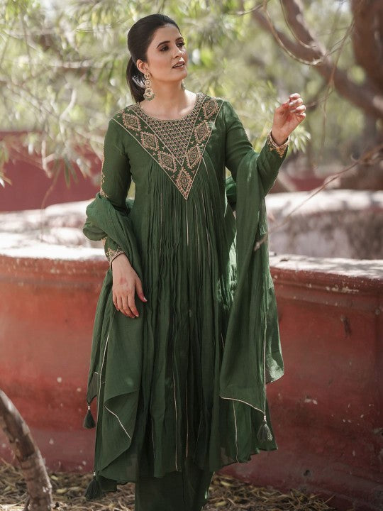 AAHRA Ethnic Motifs Yoke Design Thread Work Chanderi Silk Kurta
