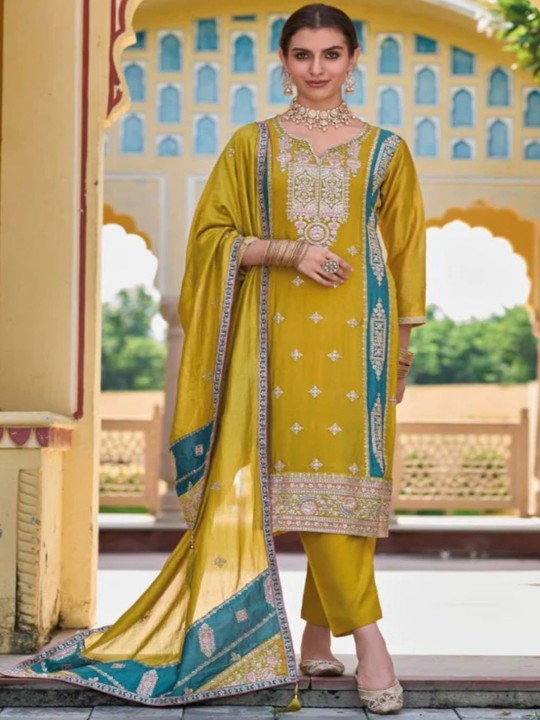 Bel a Vous Ethnic Motifs Embroidered Notch Neck Pure Silk Kurta