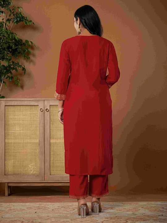 Do Dhaage Floral Yoke Design Sequinned Keyhole Neck Straight Kurta With Trouser & Dupatta