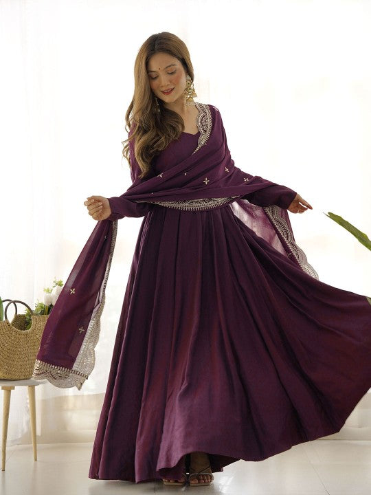 VAAZI CREATOR Chanderi Silk Sweetheart Neck Anarkali Kurta