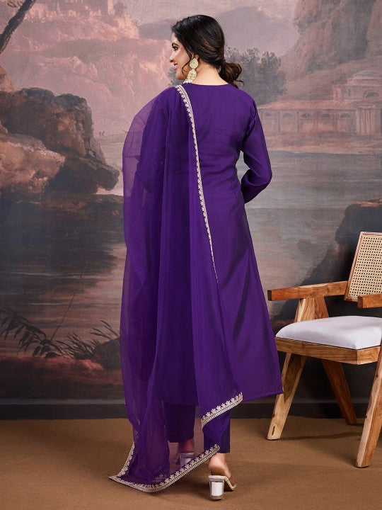 House of Pataudi Floral Embroidered Round Neck Kurta