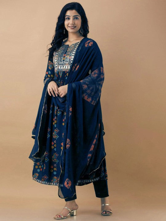 Anushansa Women Floral Embroidered Regular Sequinned Kurta