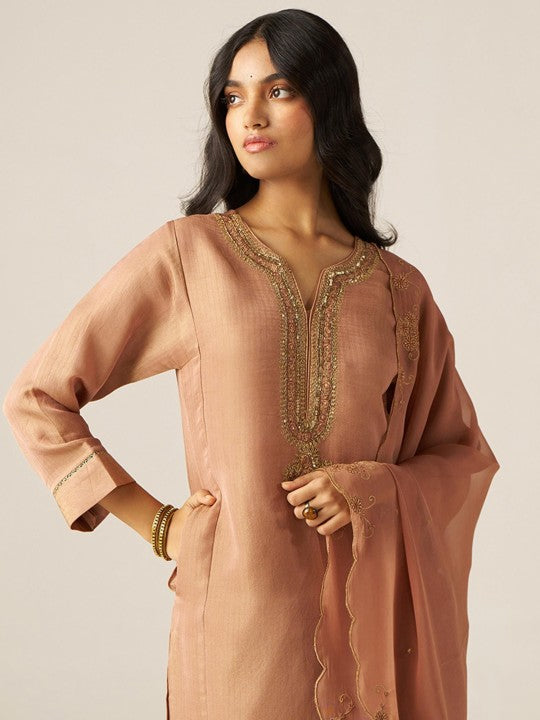 Ganga Floral Yoke Design V-Neck Thread Work Tissue Straight Kurta