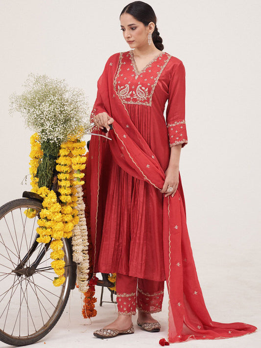 HIRIKA&DHRUTI Women Embroidered Kurta with Harem Pants & With Dupatta