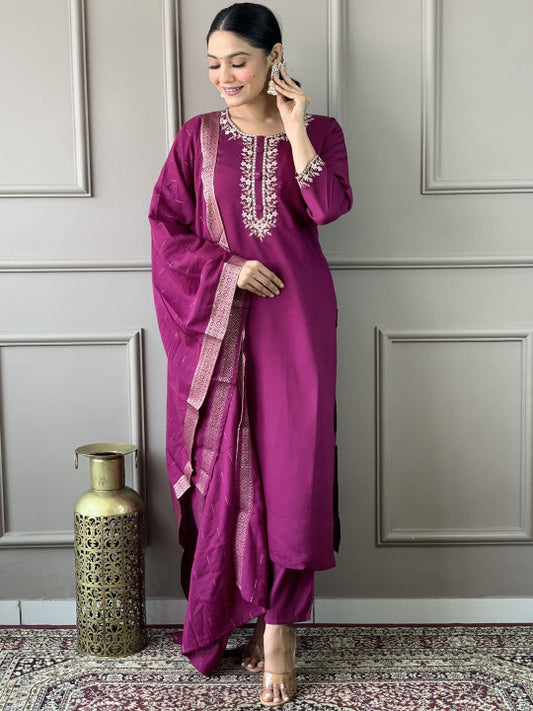 ASCIIBLUES Women Ethnic Motifs Embroidered Thread Work Kurta with Trousers & With Dupatta