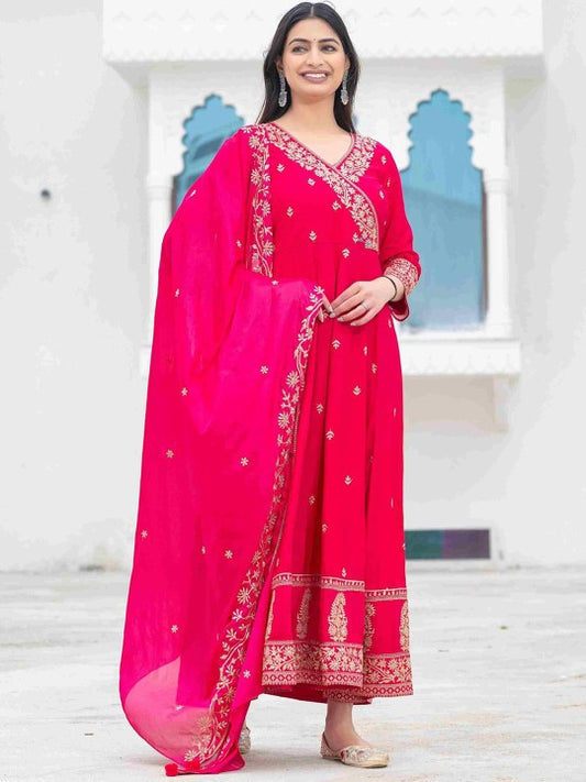 Aralia Women Floral Embroidered Kurta with Trousers & Dupatta