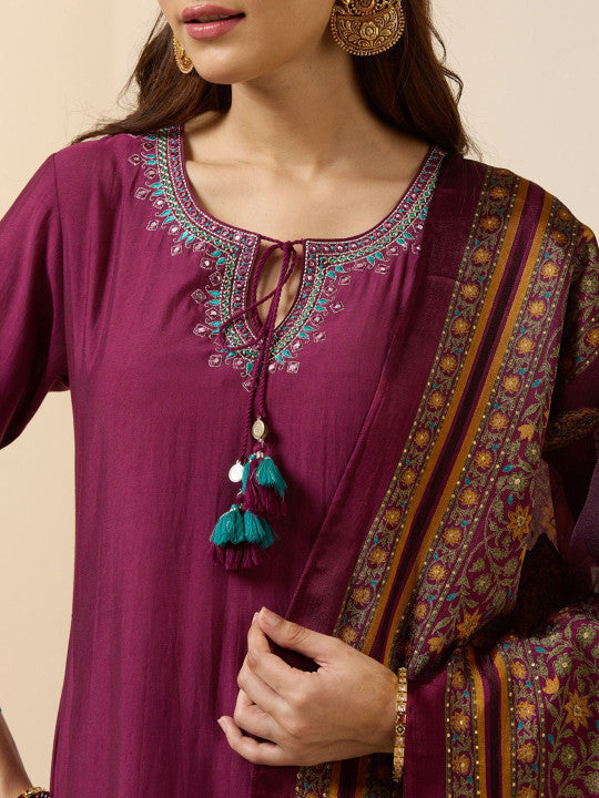 Ishin Women Ethnic Motifs Printed Panelled Thread Work Velvet Kurta with Trousers & With Dupatta