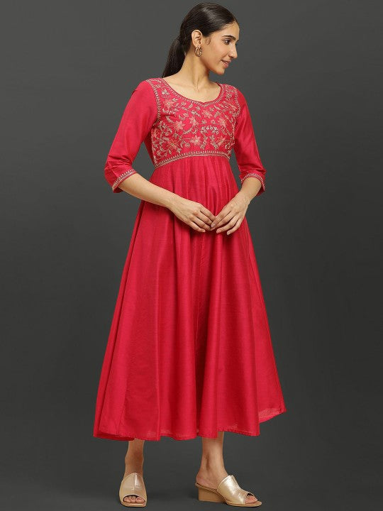 AURELIA Women Embroidered Regular Sequinned Kurta With Dupatta