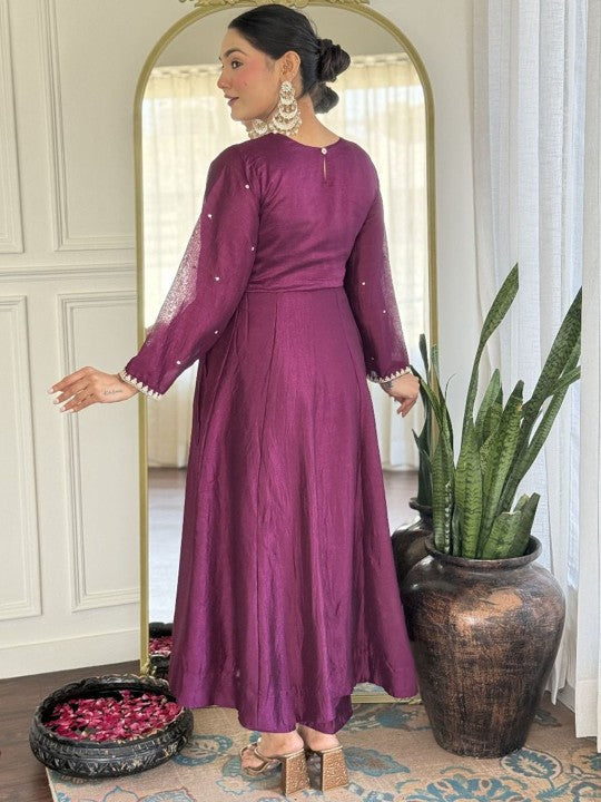 HAVISHE CLUB Women Floral Embroidered Kurta with Trousers & Dupatta