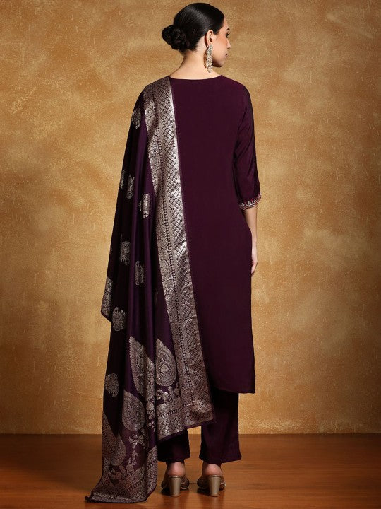 House of Pataudi Floral Embroidered Kurta