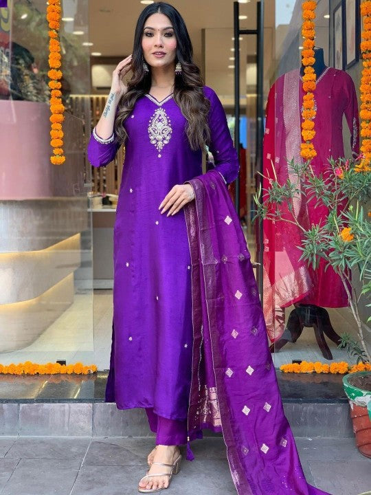 GUNVANTI FAB Women Floral Regular Sequinned Pure Cotton Kurta