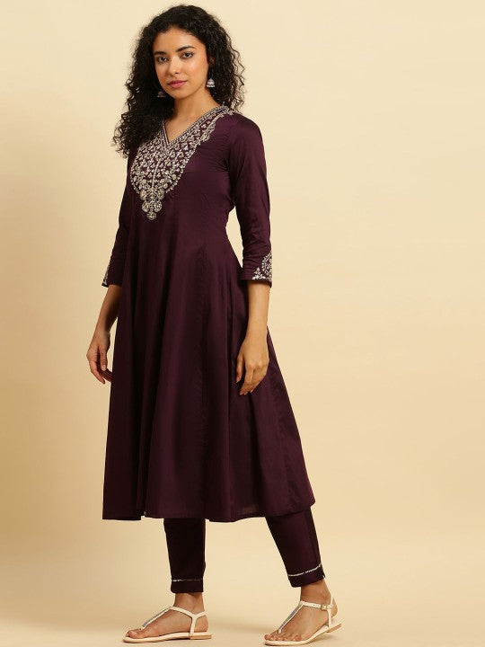 W Women Ethnic Motifs Embroidered Regular Thread Work Kurta with Trousers & With Dupatta