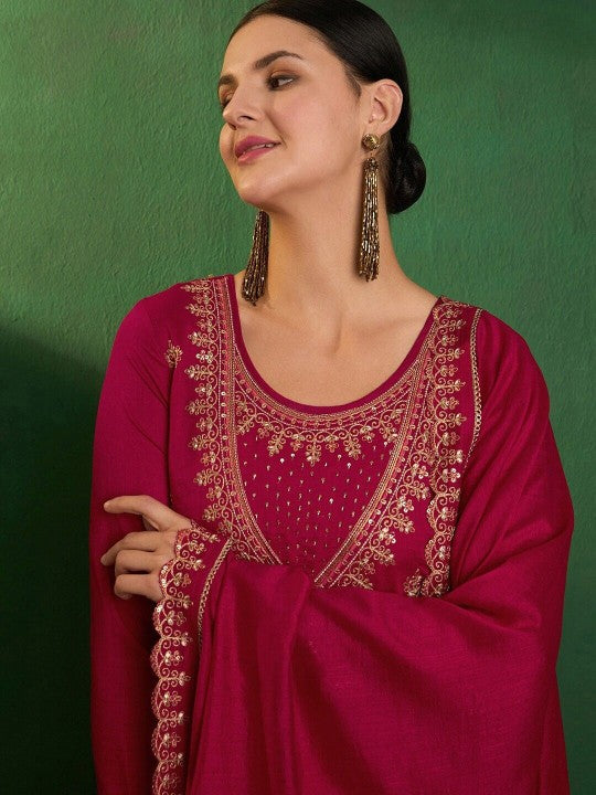 ASCIIBLUES Women Floral Embroidered Kurta