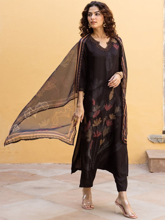 AUTUMN LANE Women Floral Embroidered Regular Thread Work Silk Georgette Kurta