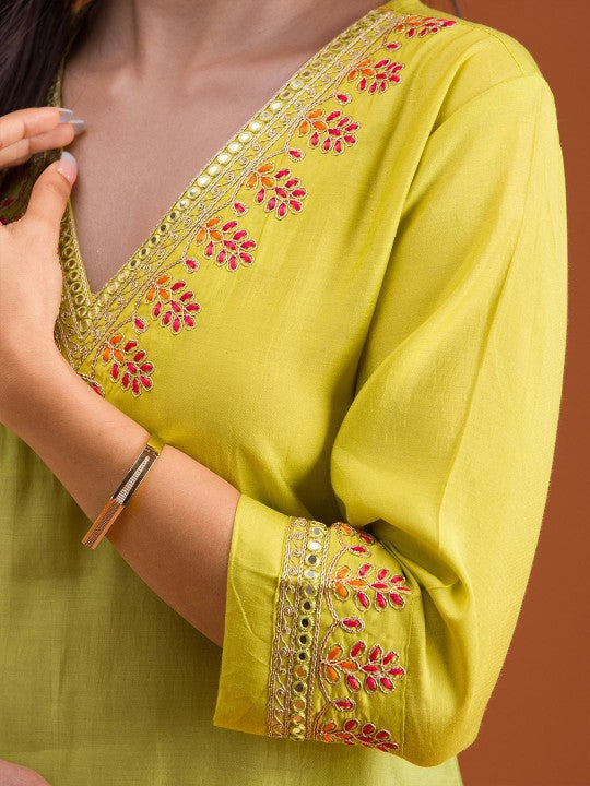Floral Yoke Design Regular Zari Straight Kurta