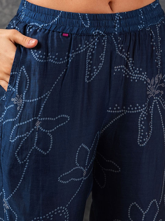 GoSriKi Ethnic Motifs Printed V-Neck A-Line Kurta With Trousers