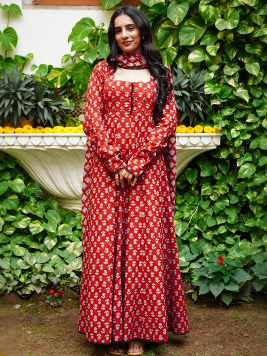 Aavanya Women Printed Pure Cotton Kurta Sets