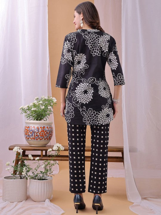 Fourleaf Printed Pure Cotton Mandarin Collar Top With Trousers Co-Ords