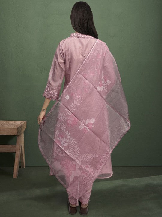 Ishin Women Floral Embroidered Regular Kurta