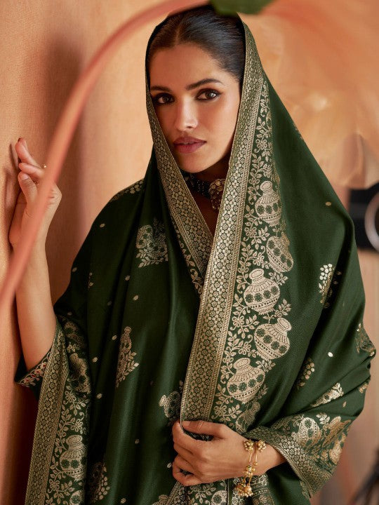 Varanga Floral Embroidered Zari Work Round Neck Straight Kurta