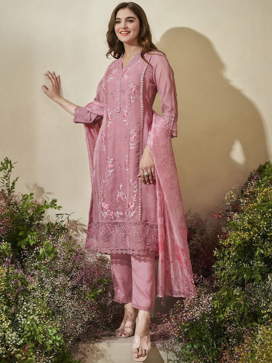 Ishin Women Floral Embroidered Regular Kurta