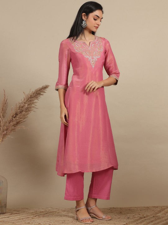 AURELIA Women Floral Embroidered Regular Kurta with Palazzos & With Dupatta