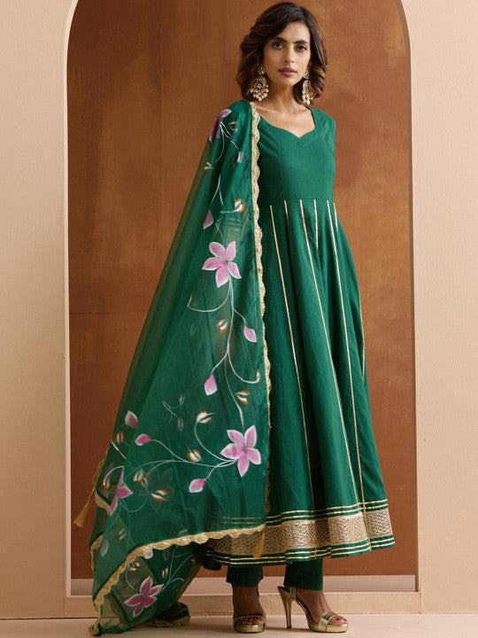 Ishin Women Printed Regular Kurta with Trousers & With Dupatta