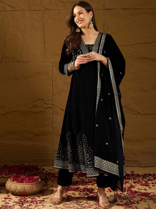 House of Pataudi Women Floral Embroidered Kurta