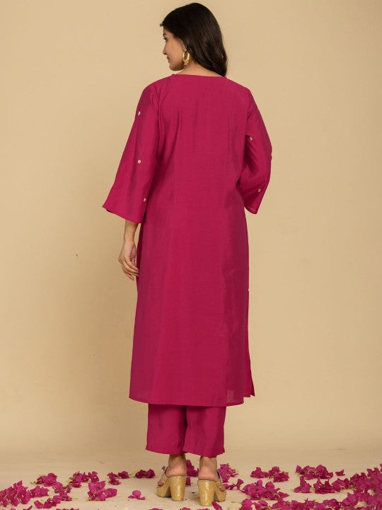 Do Dhaage V-Neck Sequinned Regular Straight Kurta with Trousers & Dupatta