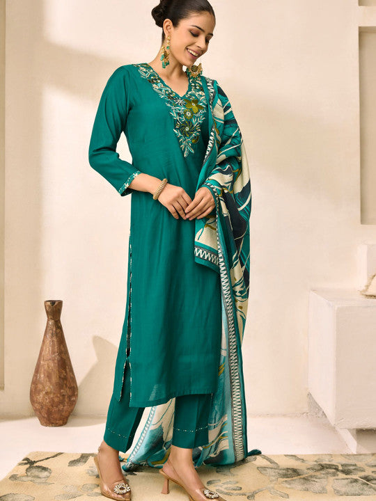 WOMEN PLUS Plus Size Floral Yoke Design Thread Work Kurta With Trousers & Dupatta