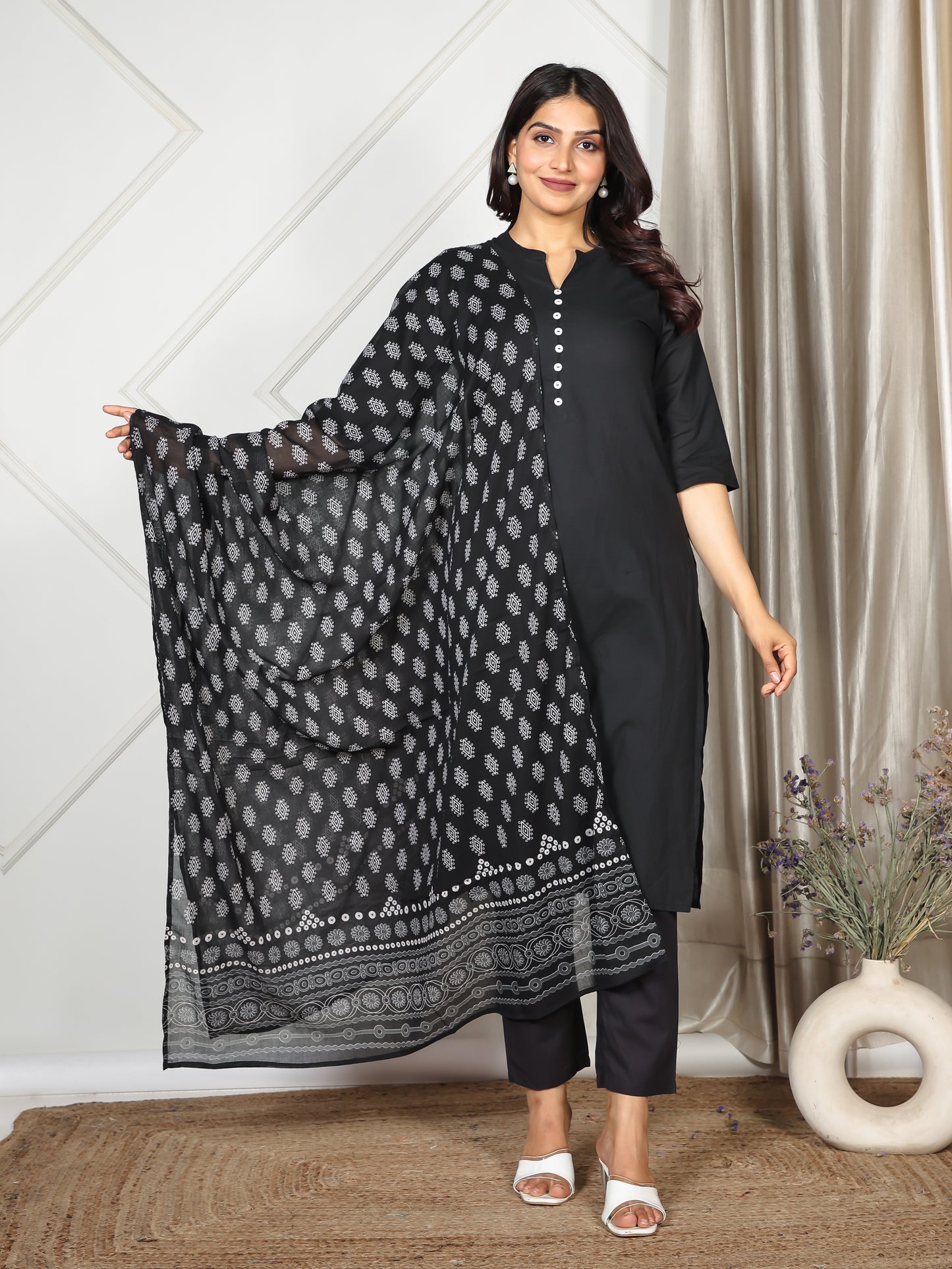 Cotton Voile Butti Black Dupatta