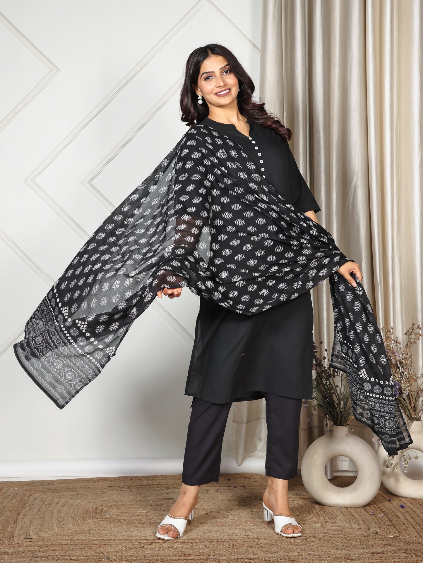 Cotton Voile Butti Black Dupatta