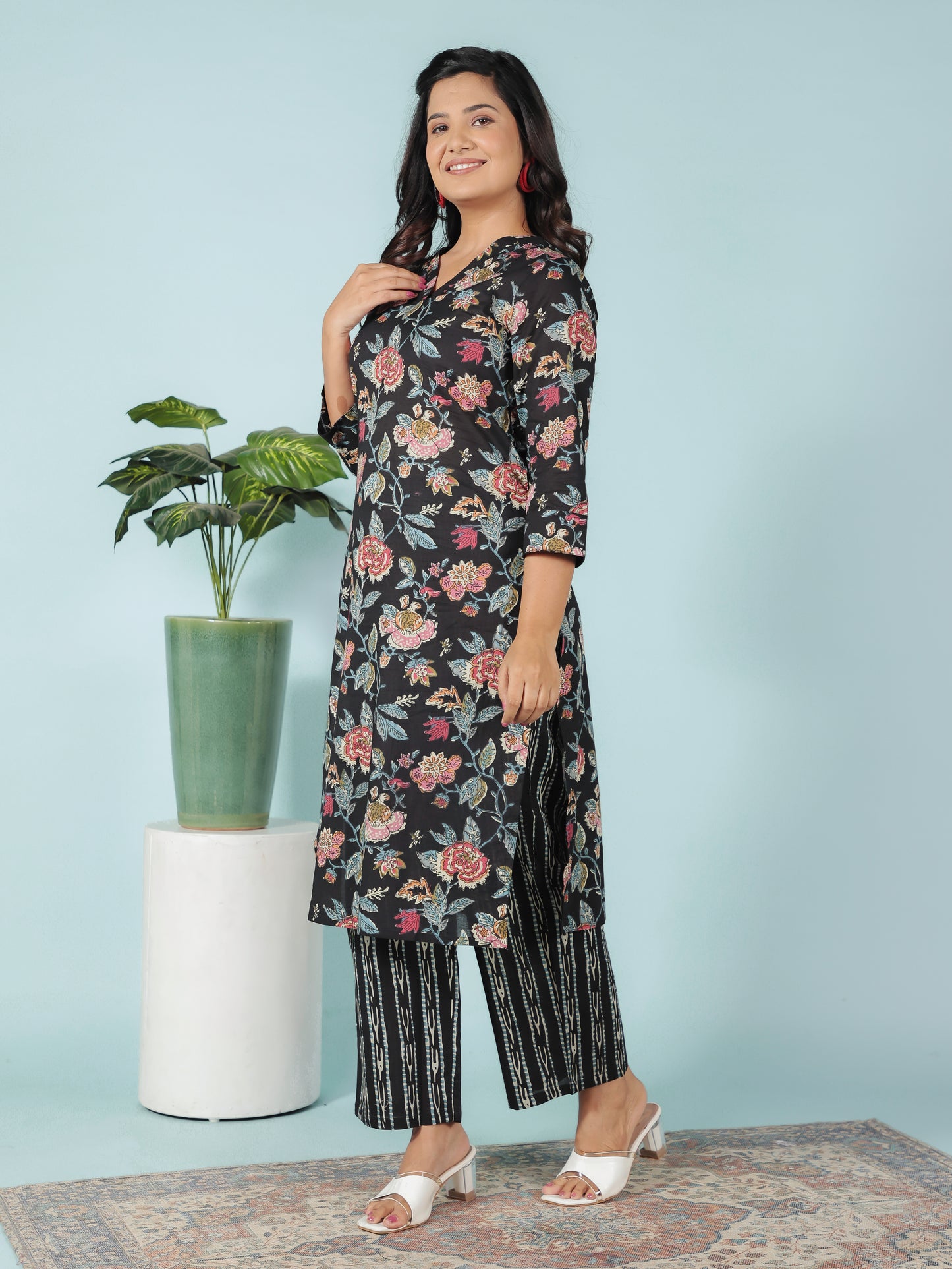 Soft Cotton Floral Straight Black Kurta