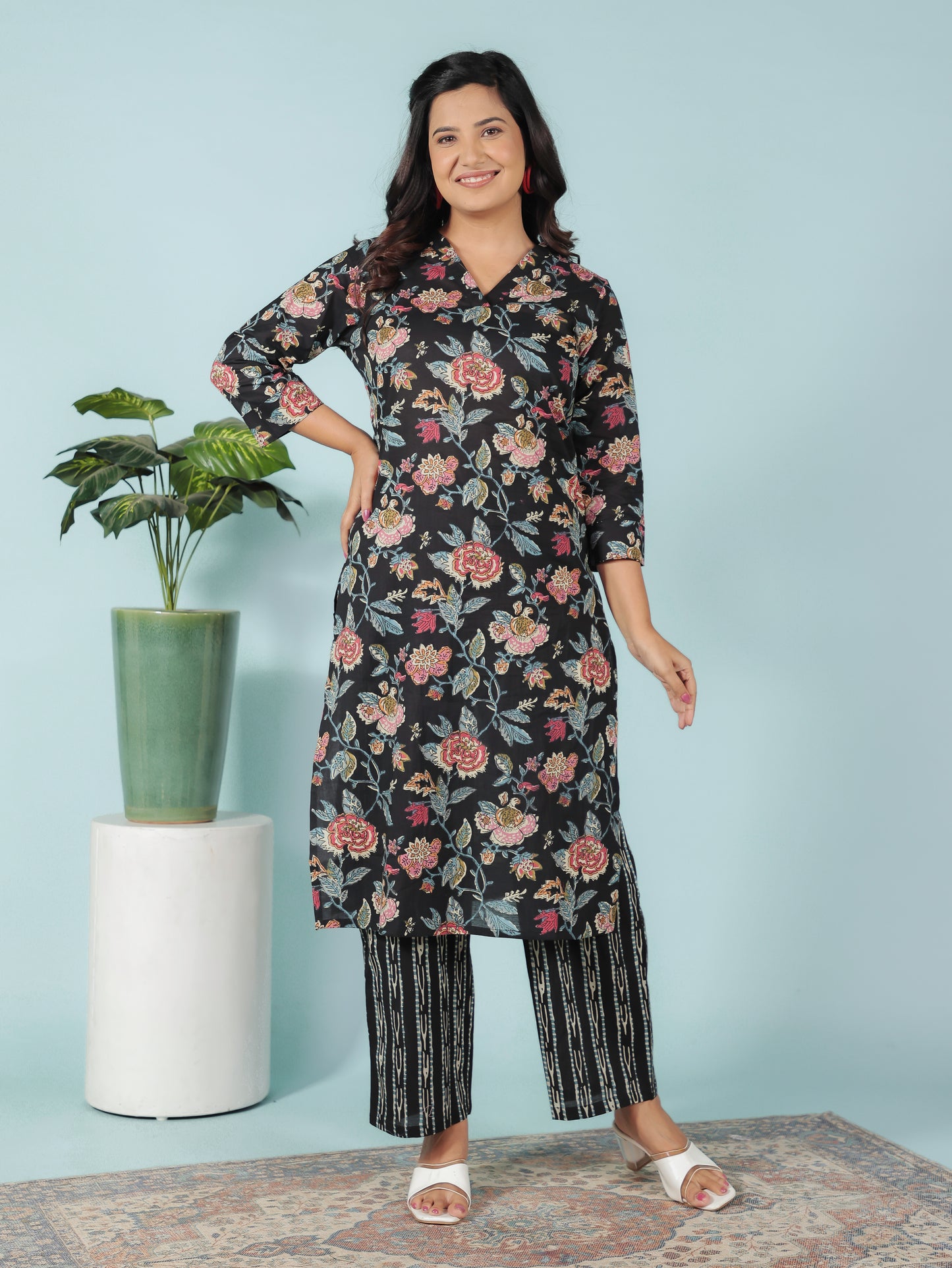 Soft Cotton Floral Straight Black Kurta