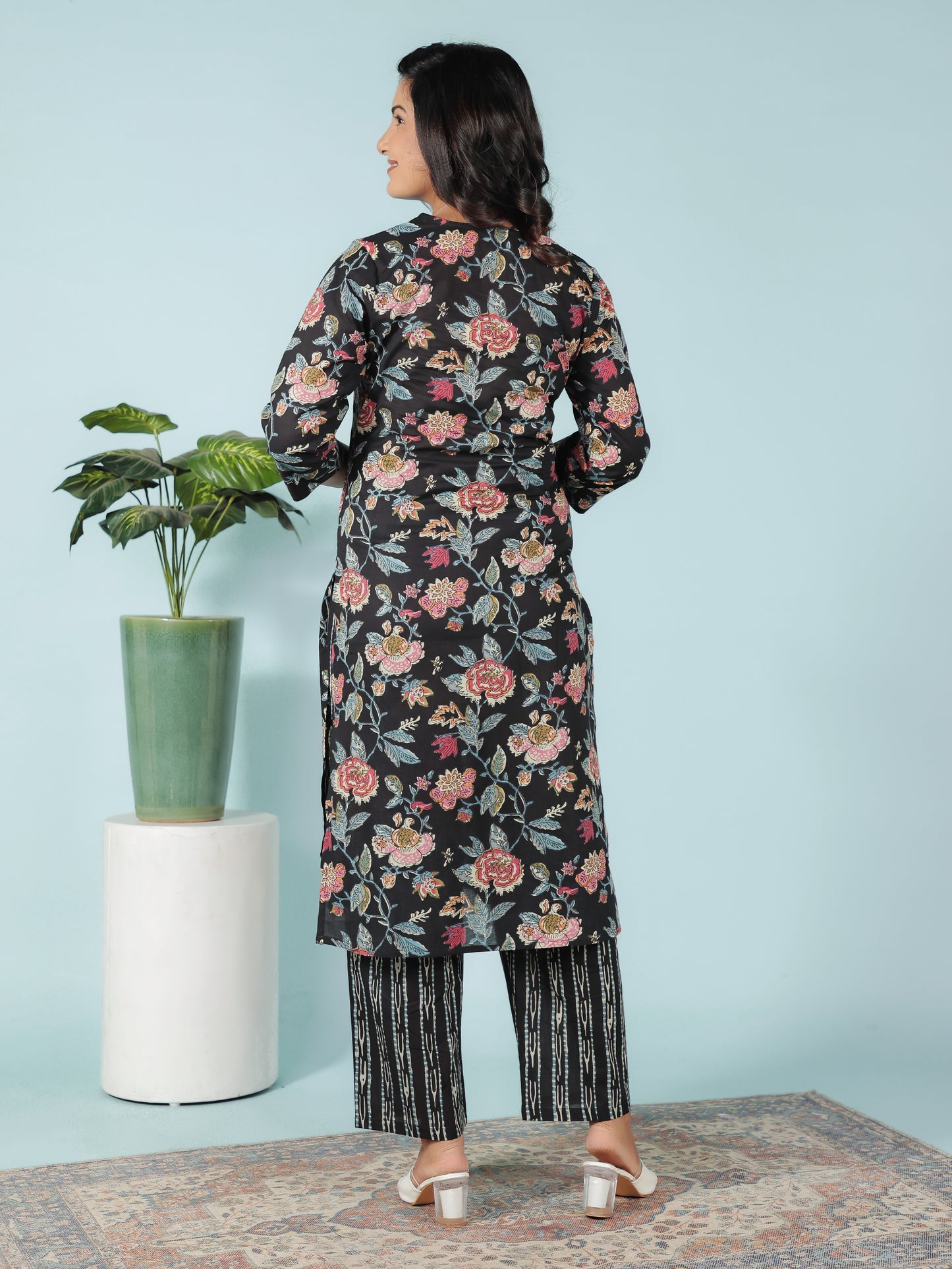 Soft Cotton Floral Straight Black Kurta