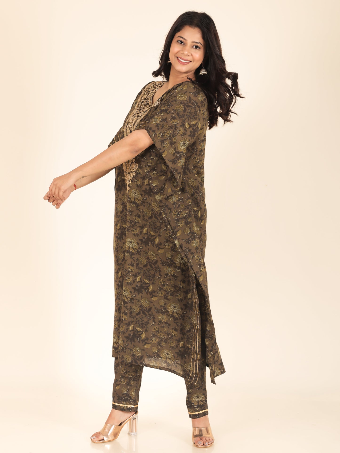 Embroidered Soft Cotton Floral Kaftan Green Kurta