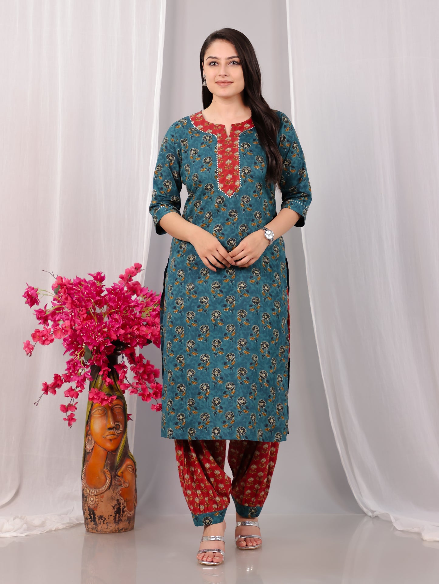 Embroidered Soft Cotton Floral Straight Turquoise Kurta