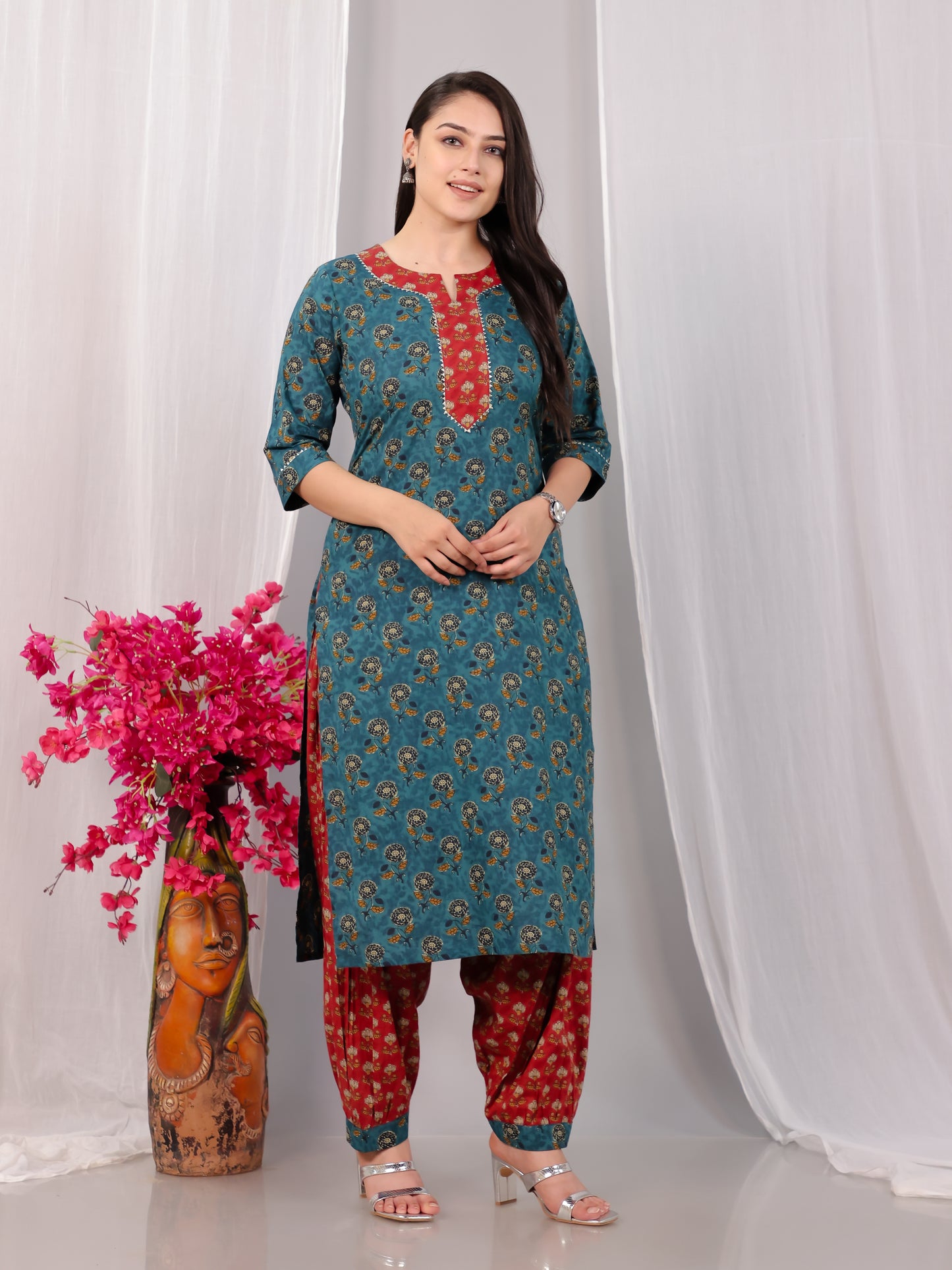 Embroidered Soft Cotton Floral Straight Turquoise Kurta