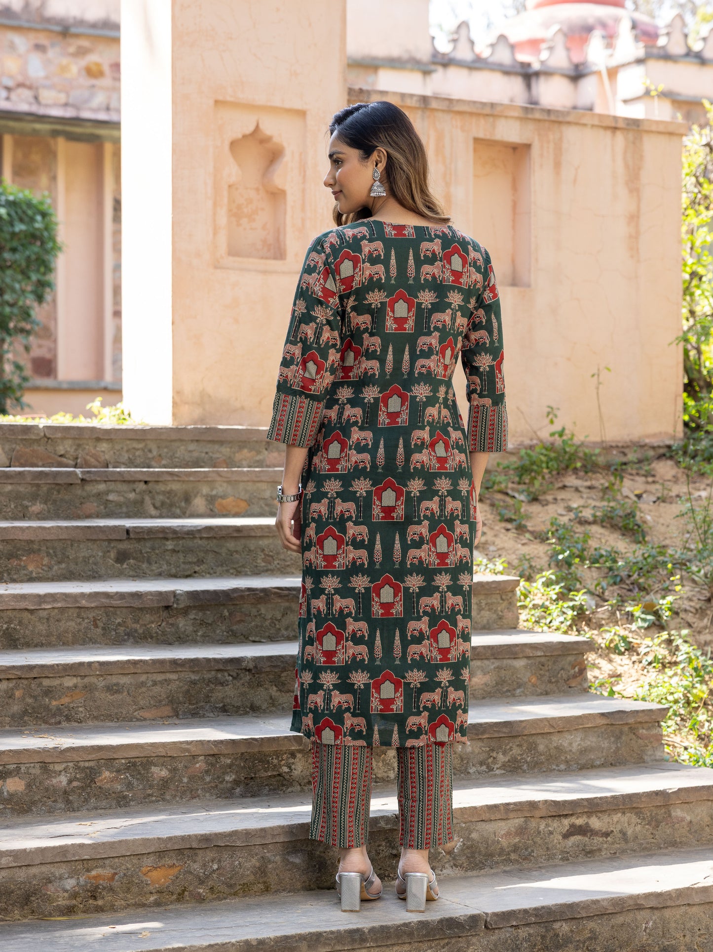 Embroidered Soft Cotton Abstract Straight Dark Green