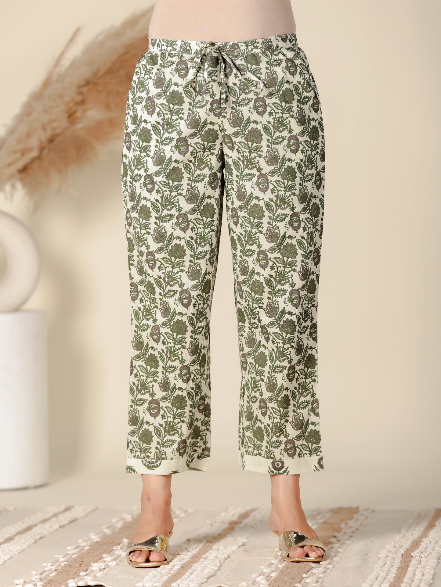 Soft Cotton Floral Crop Pant