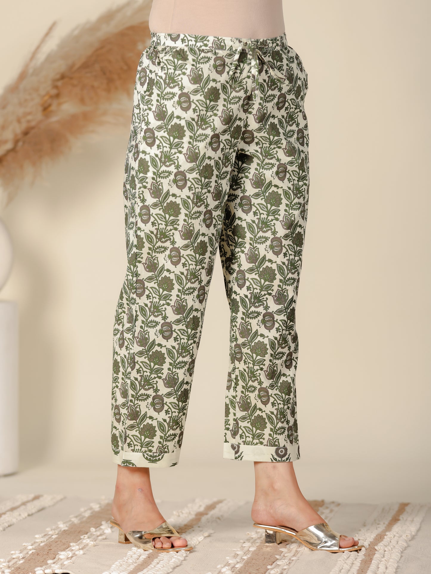 Soft Cotton Floral Crop Pant