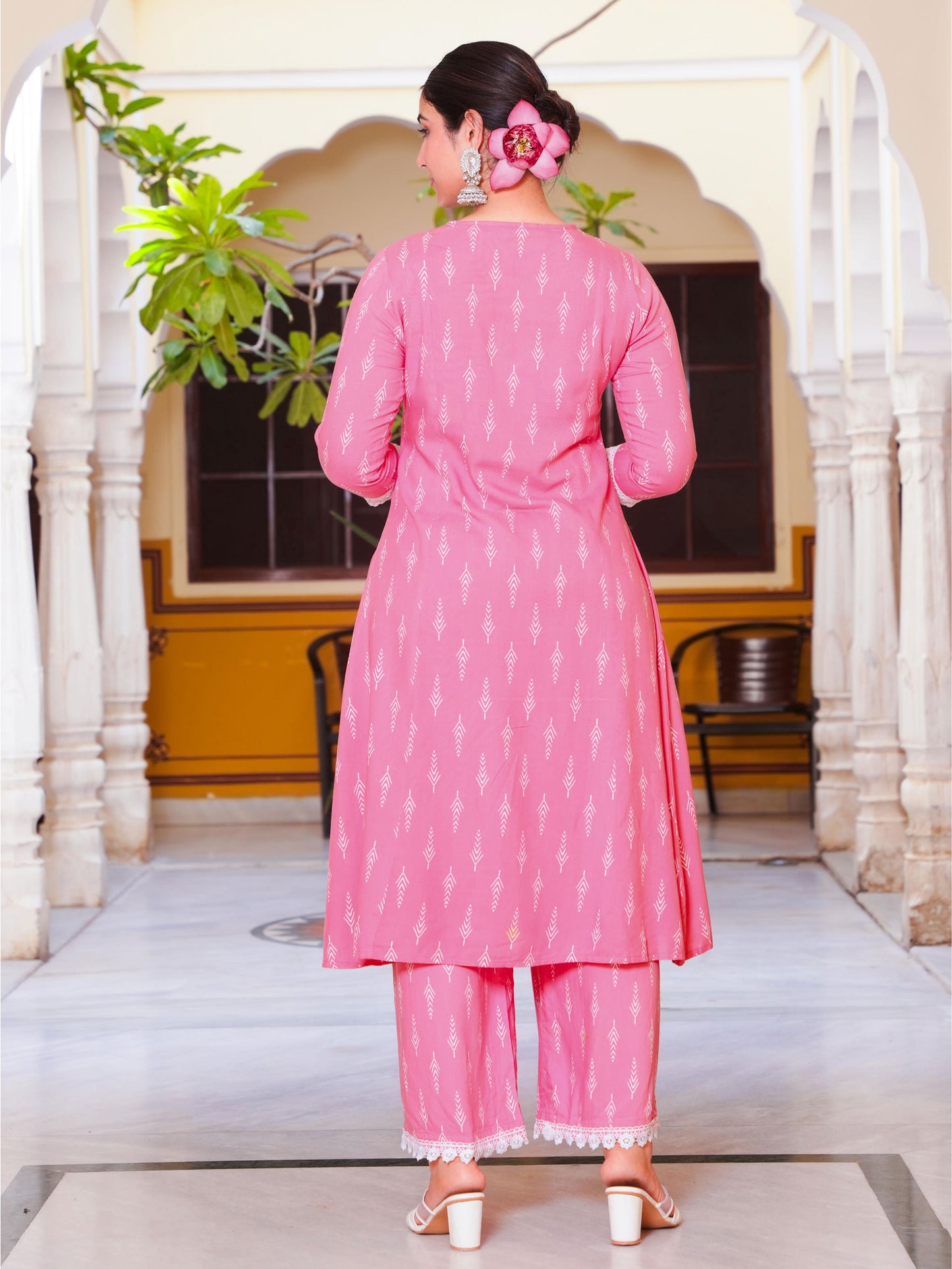 Viscose Geometric Panelled Pink Kurta