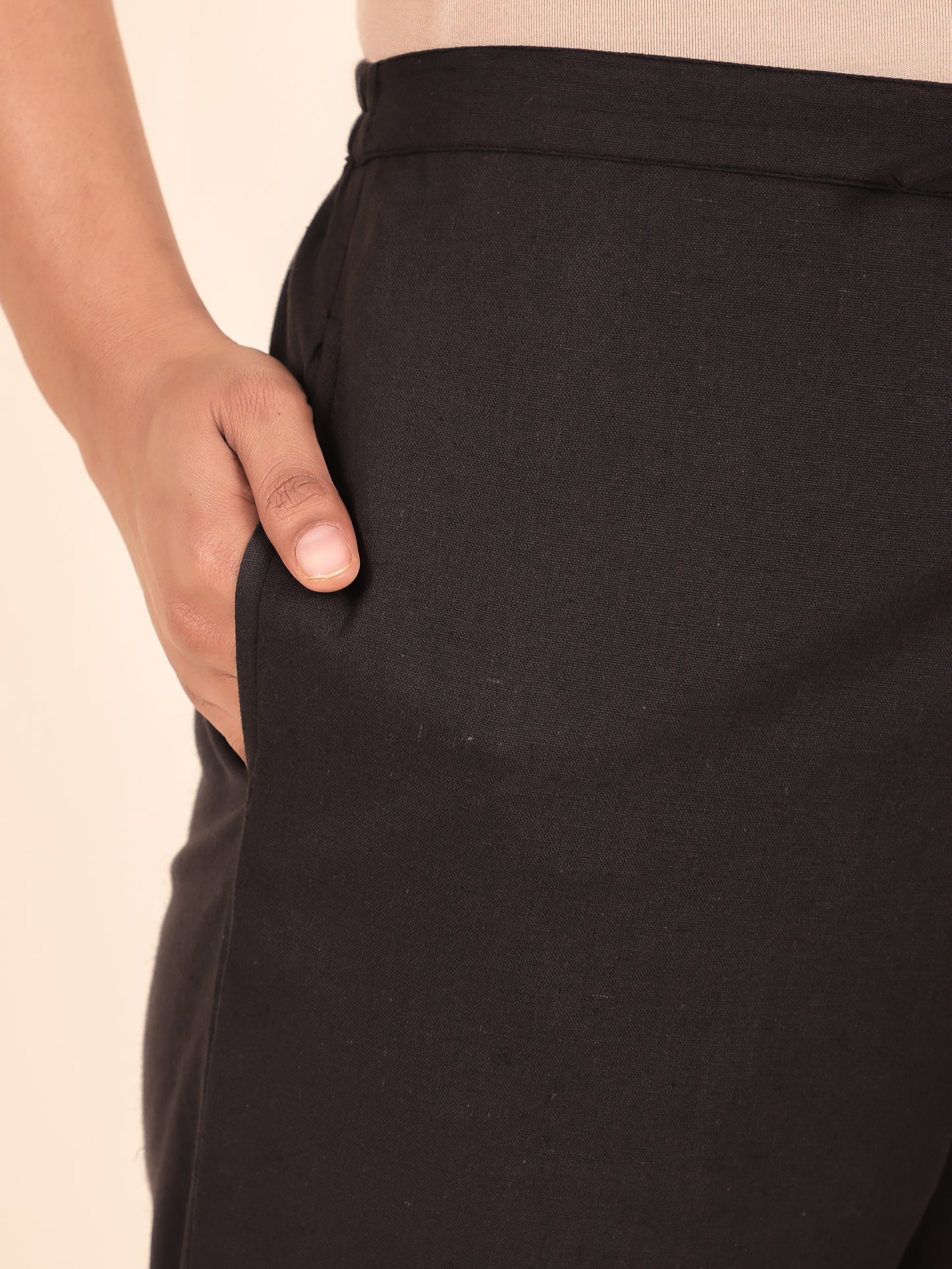 Linen Cotton Solid Black Tapered Trousers