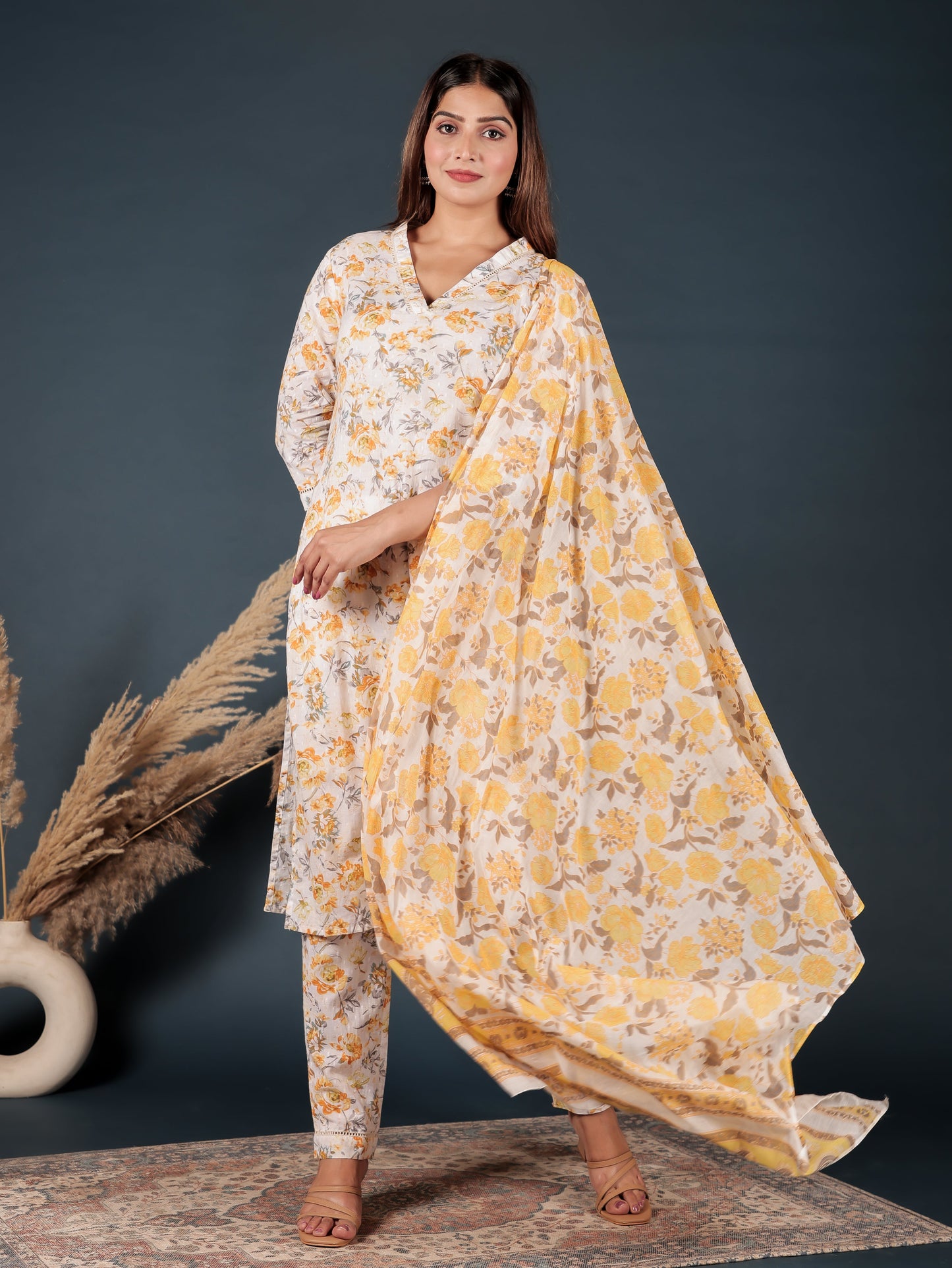 Textured Cotton Floral Straight Yellow Kurta