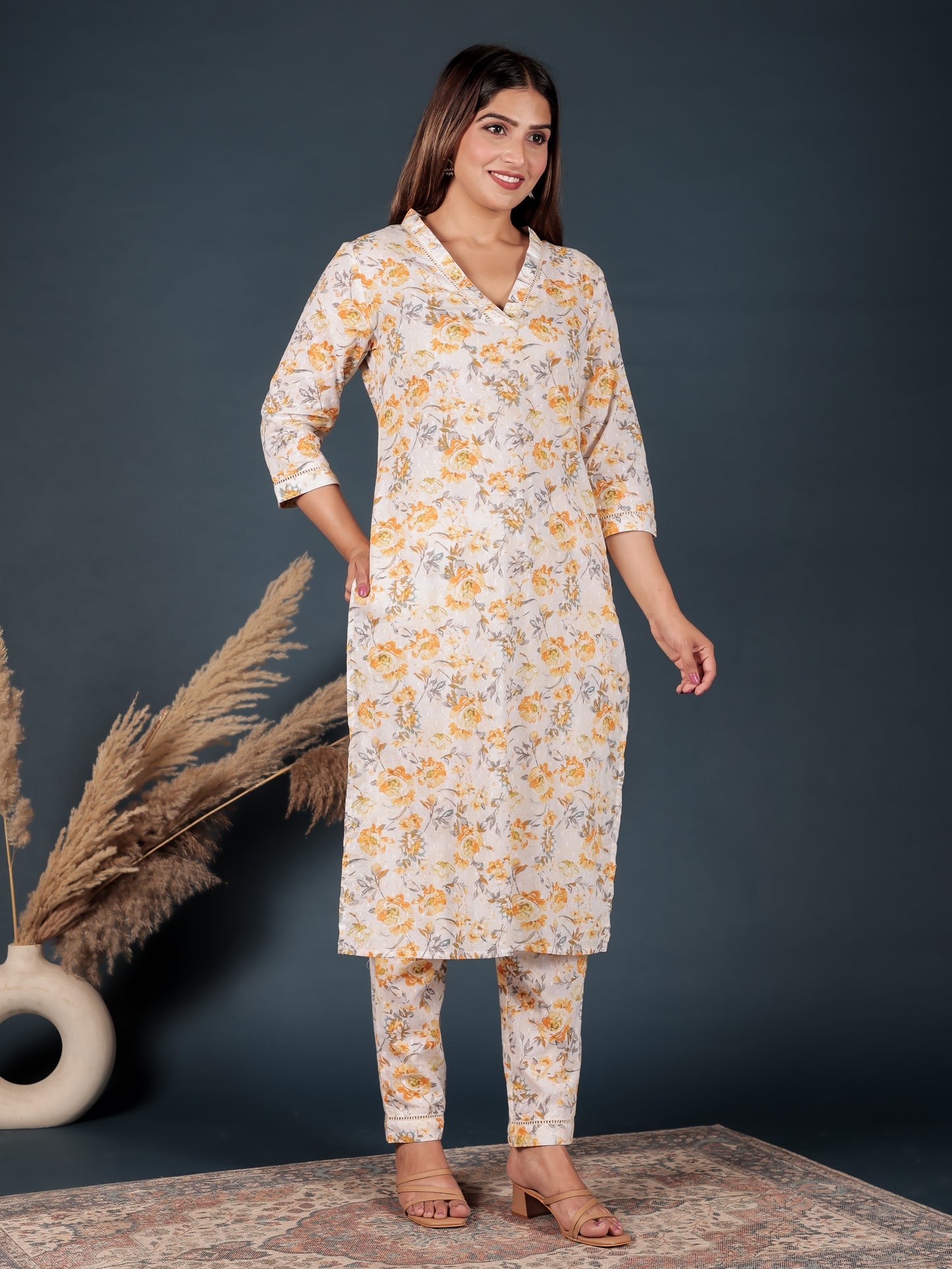 Textured Cotton Floral Kurta