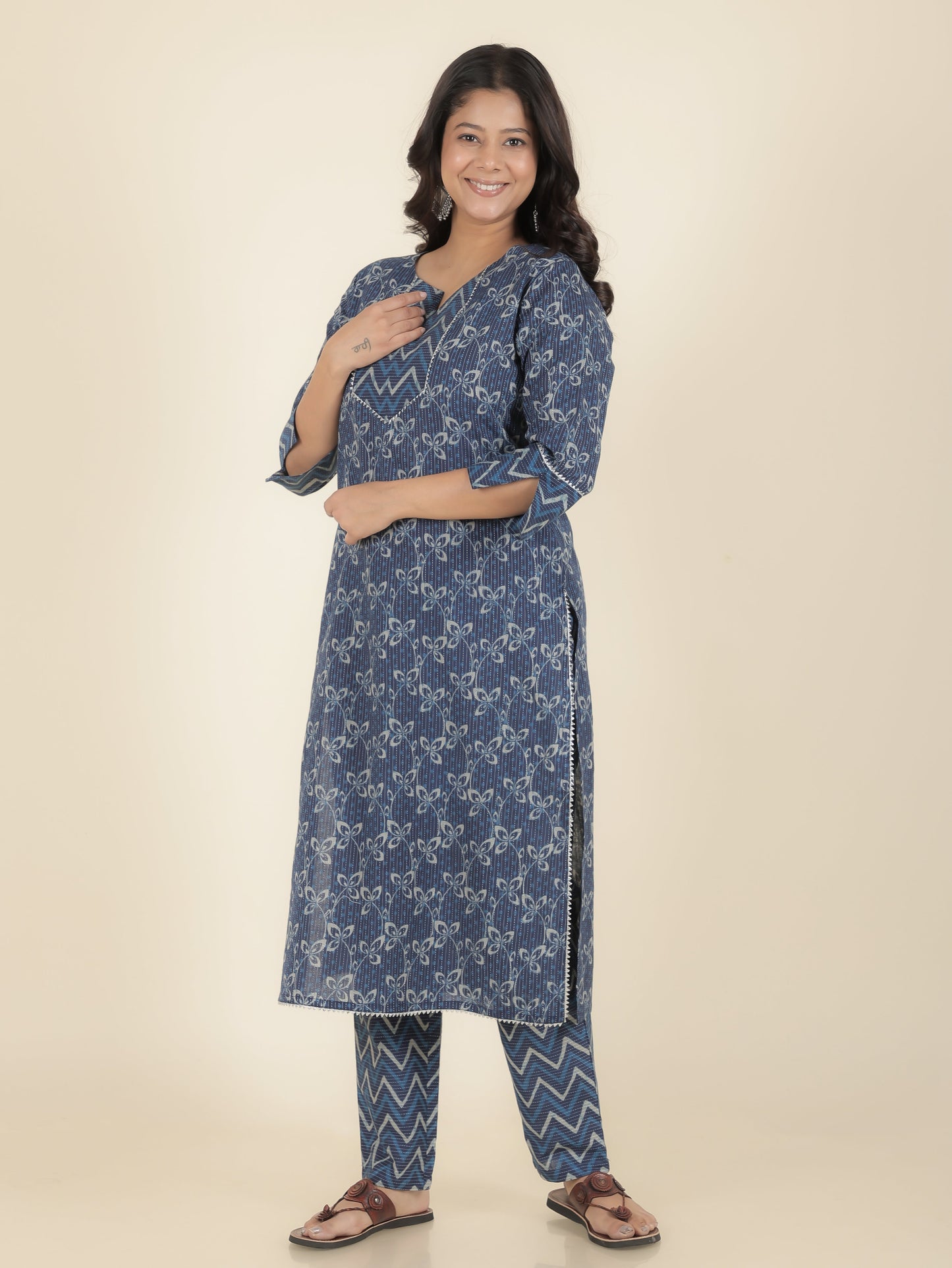 Kantha Cotton Floral Straight Blue Kurta