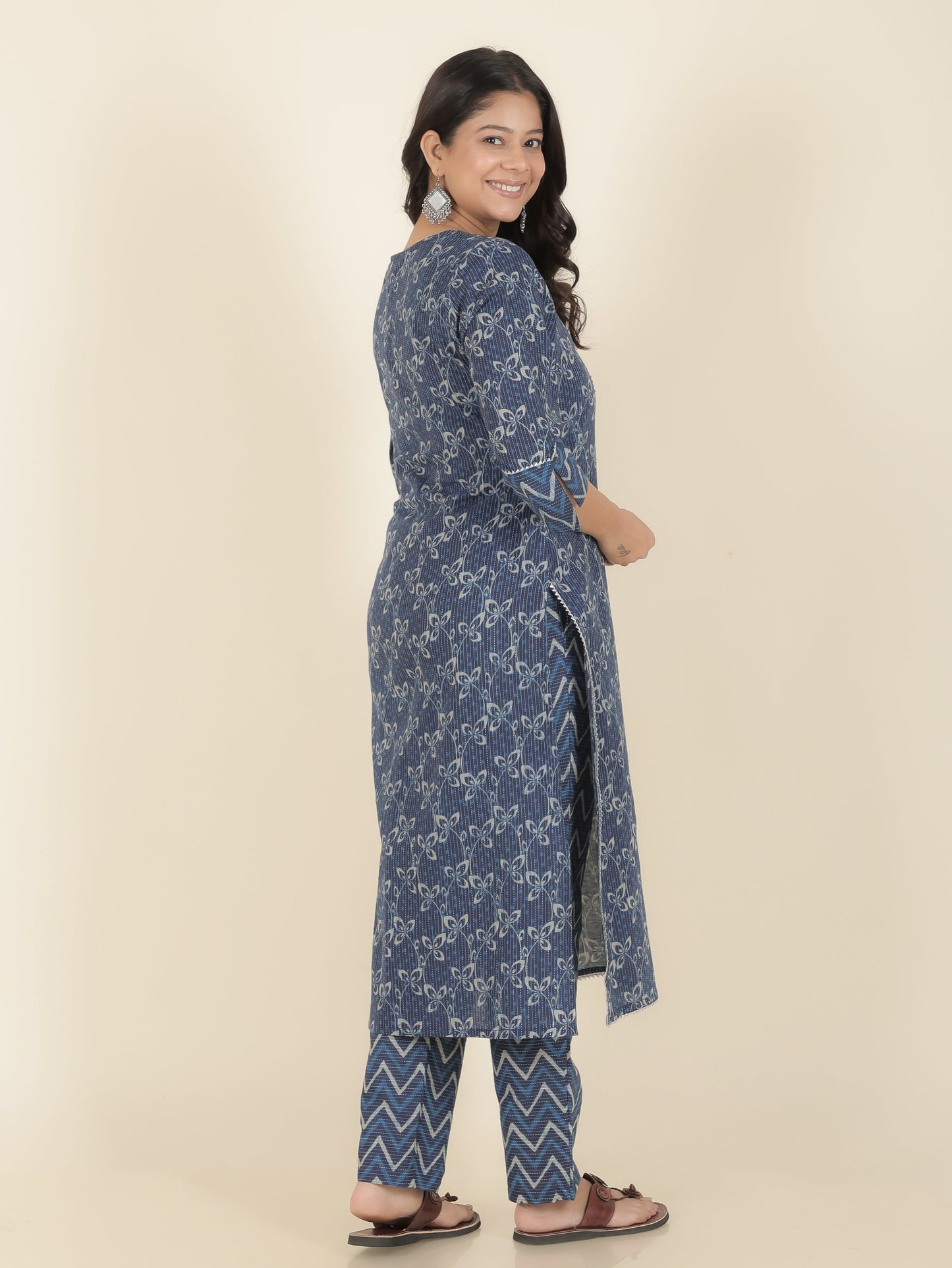 Kantha Cotton Floral Straight Blue Kurta