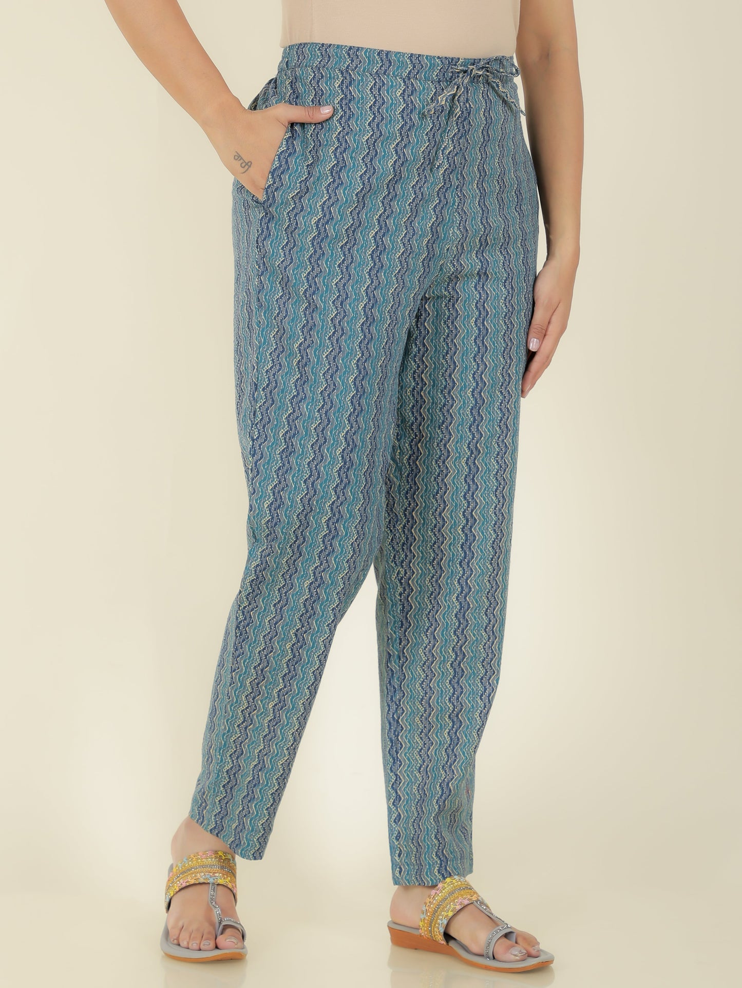 Kantha Cotton Geometric Straight Green Kurta
