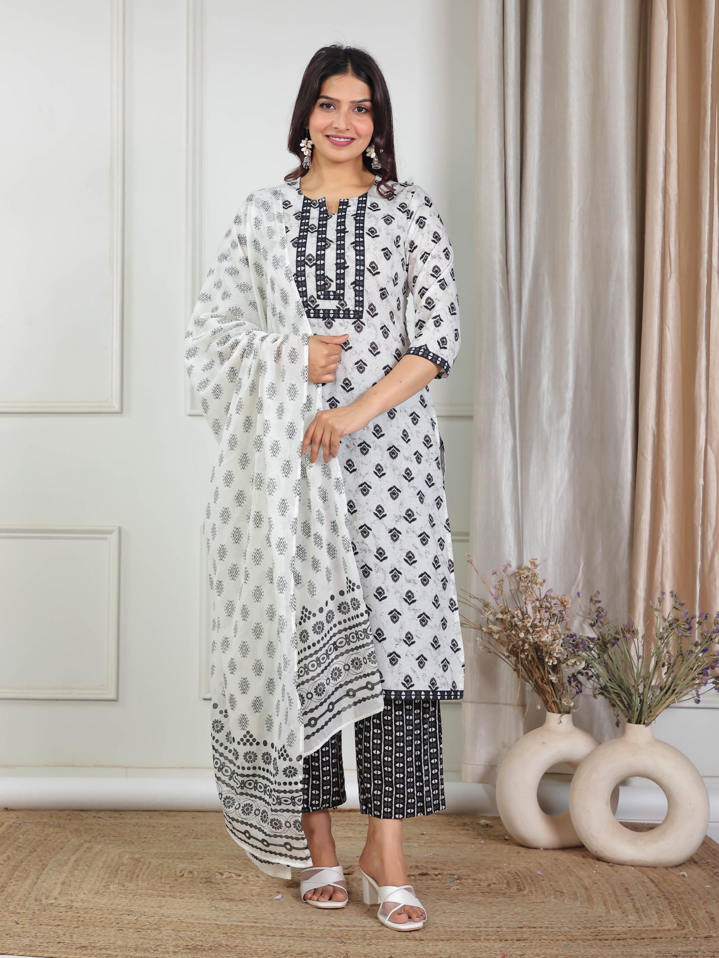 Cotton Voile Butti Off White Dupatta